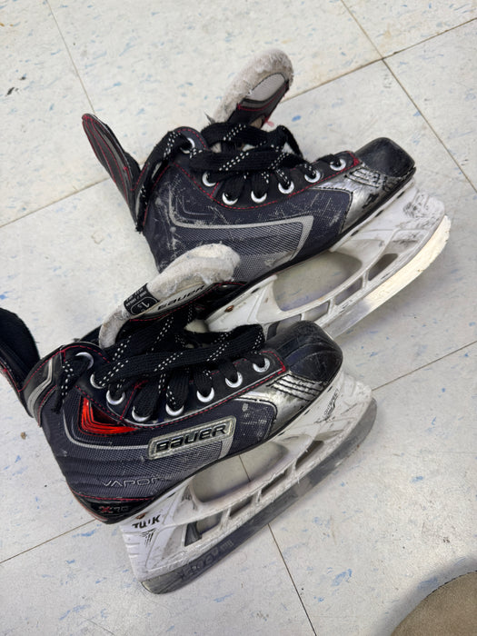 Used Bauer Vapor X70 Skates 1.5D