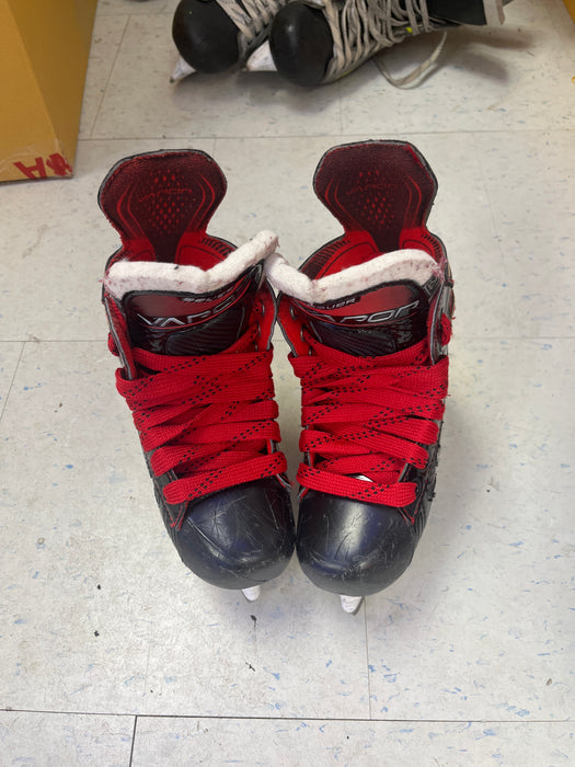 Used Bauer Vapor X2.7 Size 12 Youth Skates
