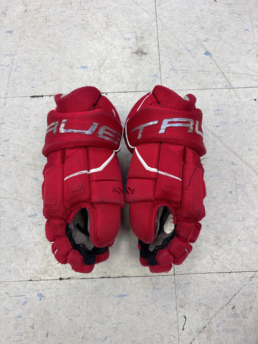 Used True Catalyst 7x3 Junior 10” Gloves