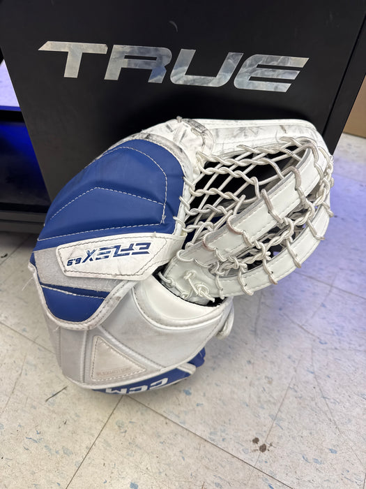 Used CCM EFLEX 6.9 Goalie Catcher Intermediate