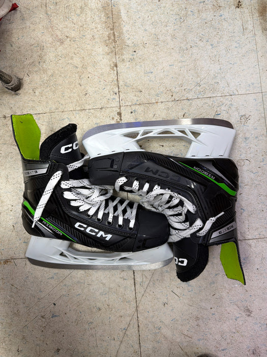 Used CCM Ribcor XT3 Size 8.0R Skates