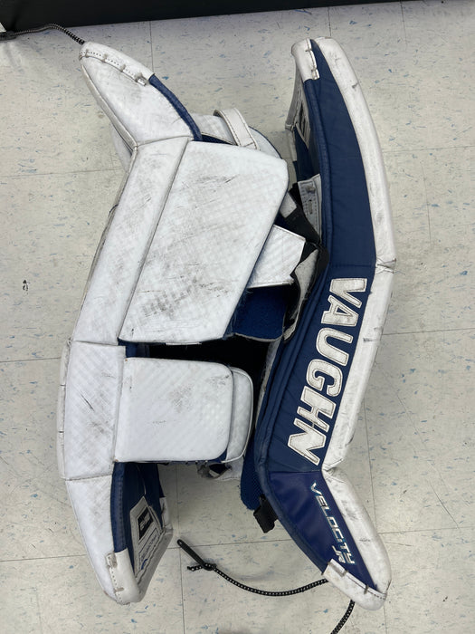 Used Vaughn Velocity V9 Junior Goal Pads