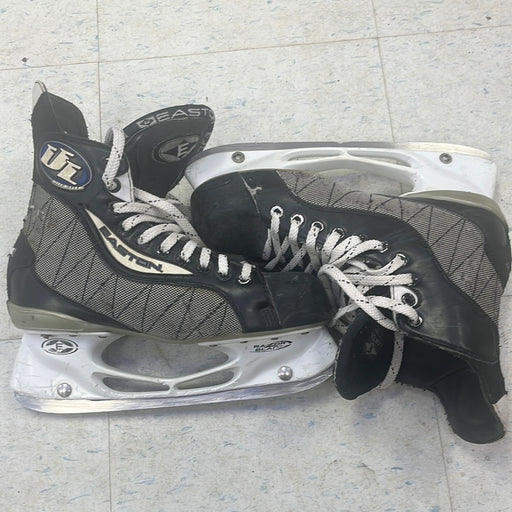 Used Easton Ultra Lite Size 9 Player Skates