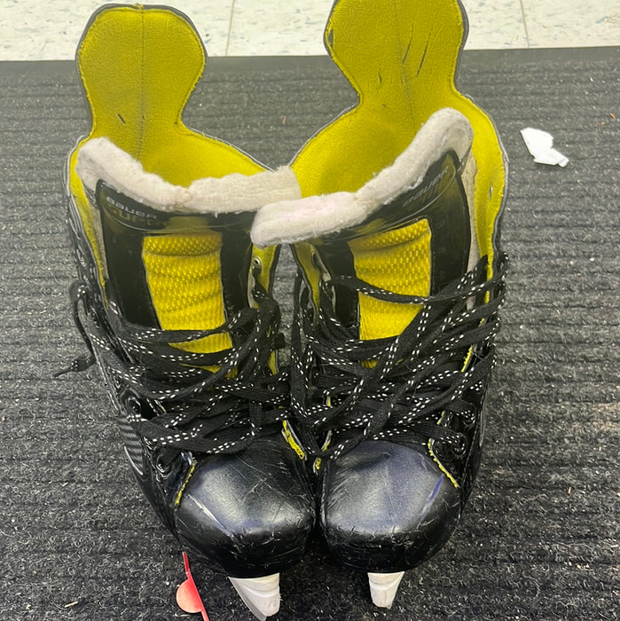 Used Bauer Supreme S27 Size 4 Player Skates