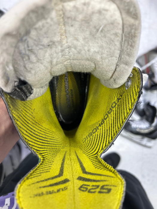 Used Bauer Supreme S29 Player Skates
