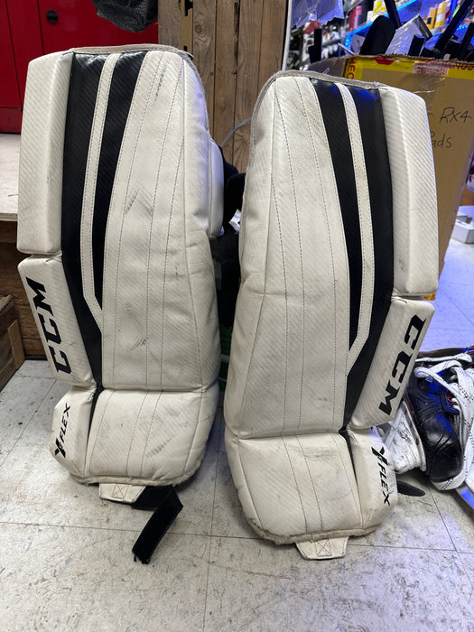 Used CCM YtFlex 22” Goalie Pads