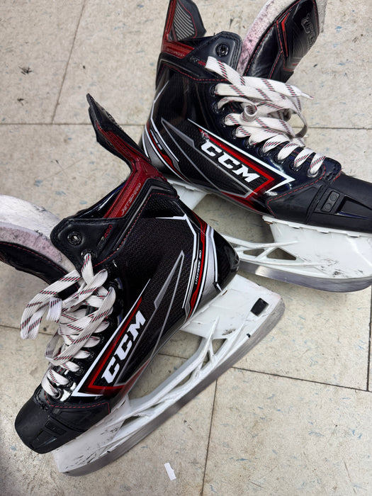 Used CCM JetSpeed FT490 Size 9.0EE Skates