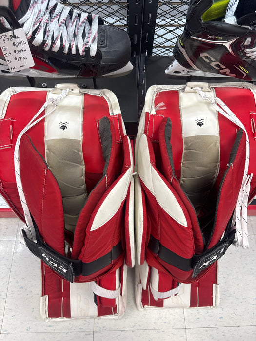 Used CCM EFlex 32+1 Intermediate Goal Pads