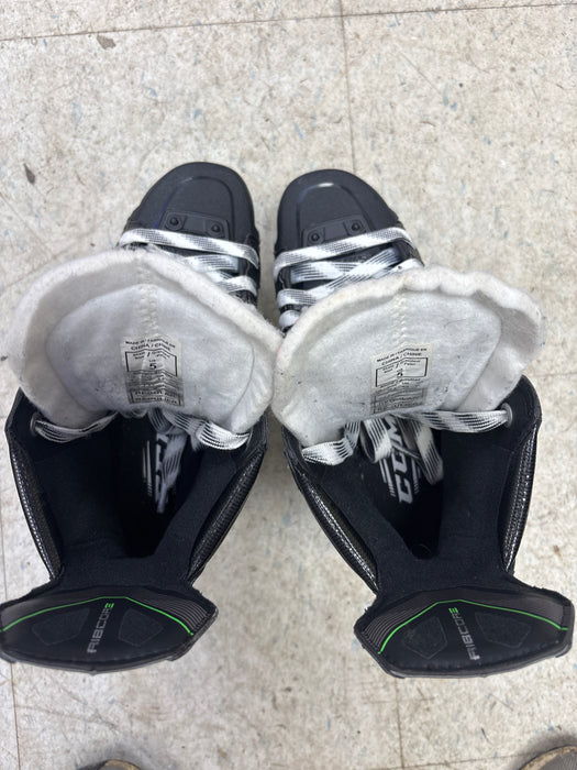 Used CCM Ribcor 88k Size 5.0R Skates