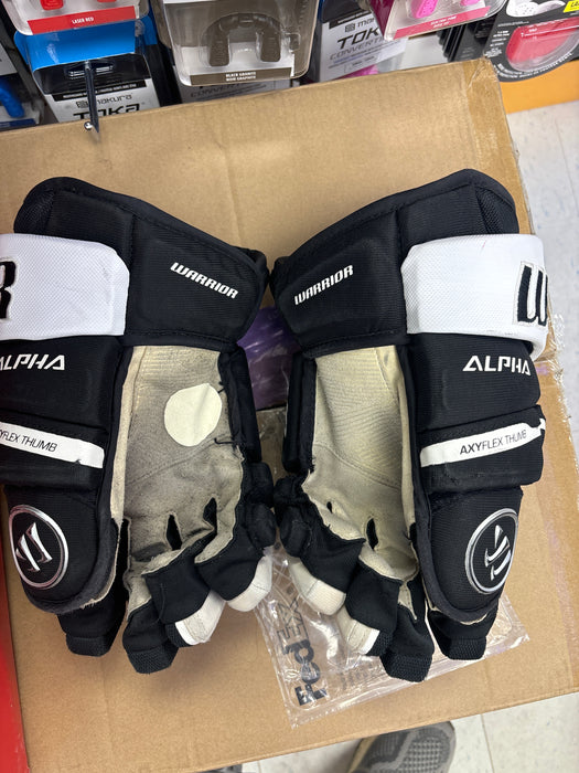 Used Warrior Alpha LX20 Senior 14” Gloves