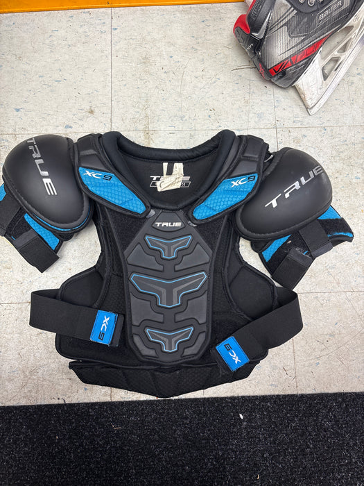Used True XC9 Senior Shoulder Pads