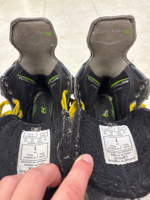 Used CCM Ribcore Platinum Size 1.0 D Skate