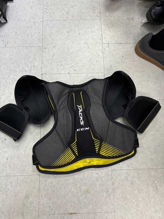 Used CCM Tacks 3092 Senior Small Shoulder Pads