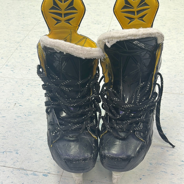 Used Bauer Supreme Comp Size 5.5 Player Skates