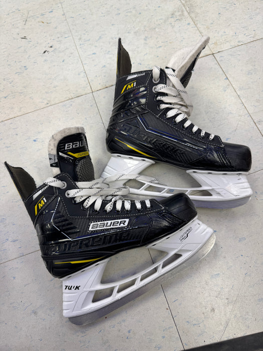 Used Bauer M1 Skates 6D
