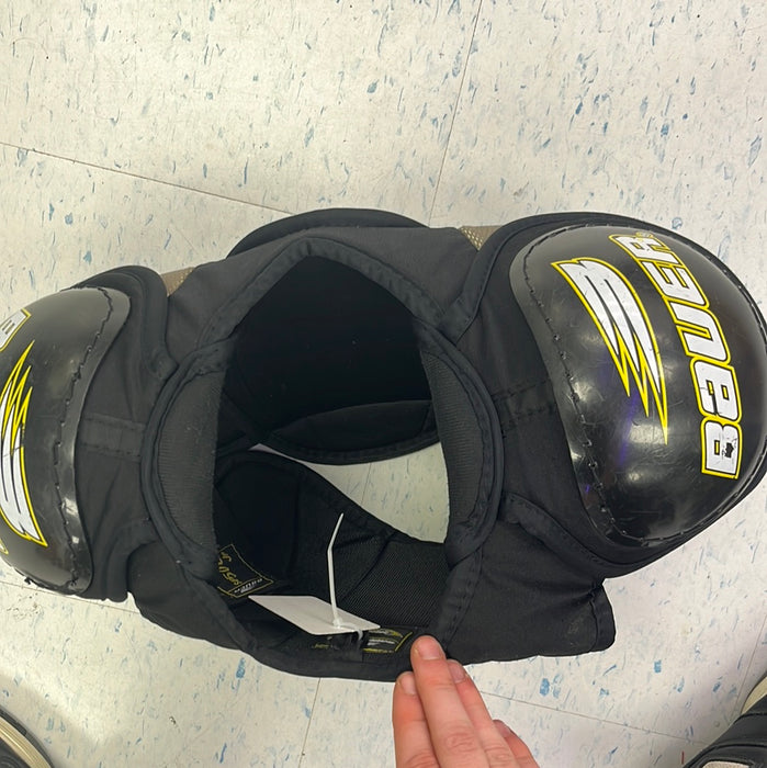 Used Bauer Impact 500 Junior Medium Shoulder Pads