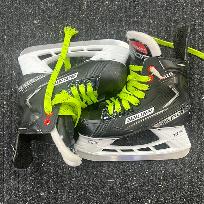 Used Bauer Vapor X3.5 Size 1 Player Skates