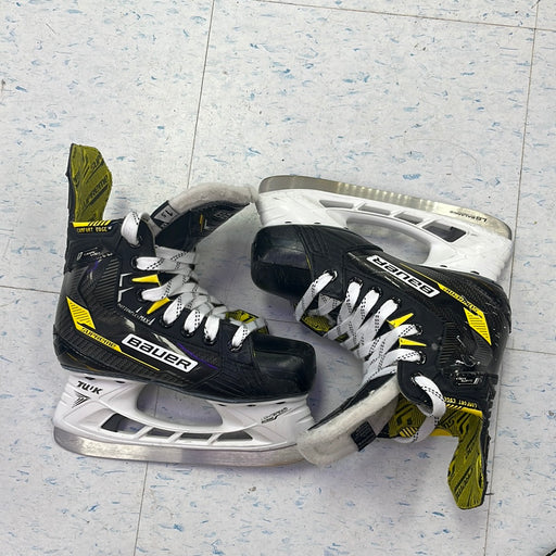 Used Bauer Supreme Ignite Pro+ Size 1.5EE Player Skates