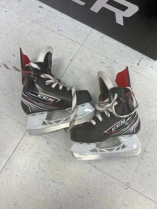 Used CCM JetSpeed FT480 Youth Player Skates 9.0Y