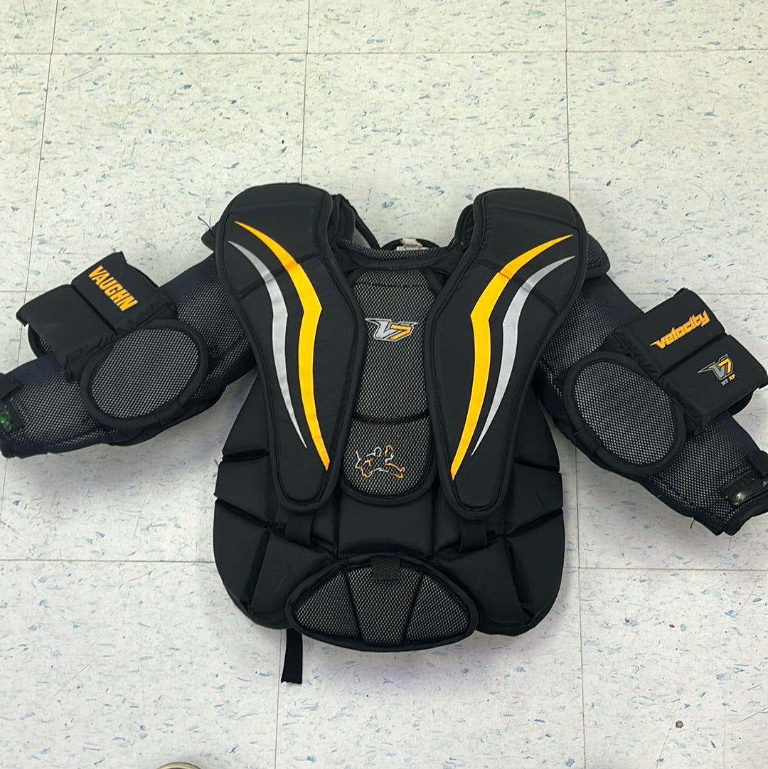 Used Vaughn V7 Youth M/L Chest Protector | Crow's Sports — Crow's ...