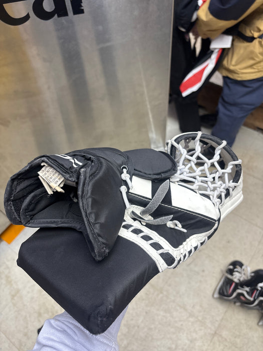Used CCM YTFlex 3 Youth Catcher and Blocker Set