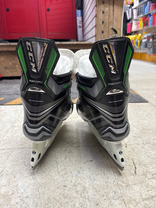Used CCM Ribcor 88k Size 5.0R Skates