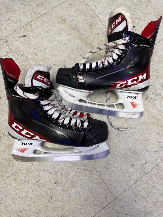 Used CCM Jetspeed FT475 6.5D Player Skates
