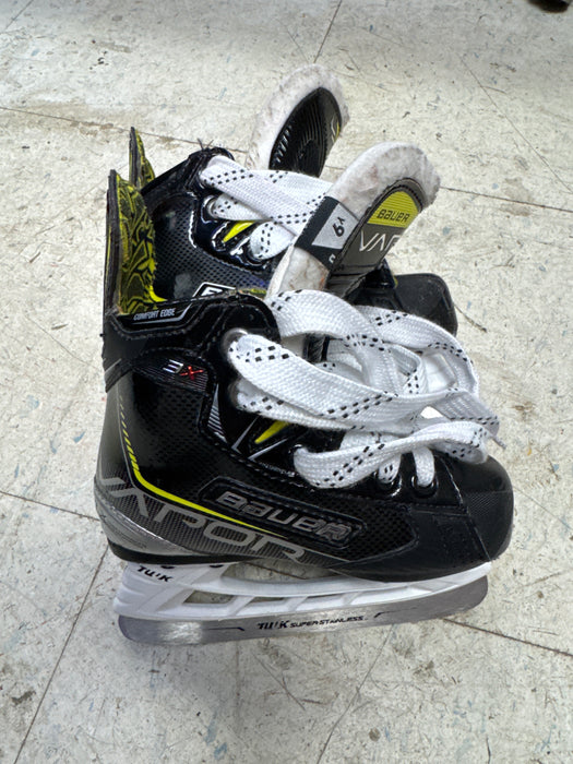 Used Bauer Vapor 3X Skates Youth 9.0D
