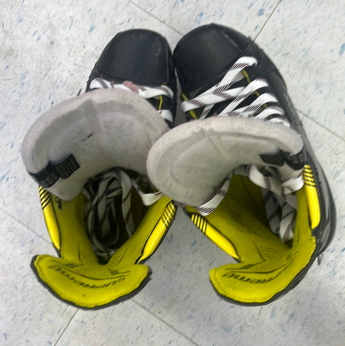 Used Bauer Supreme M4 Size 4 Player Skates