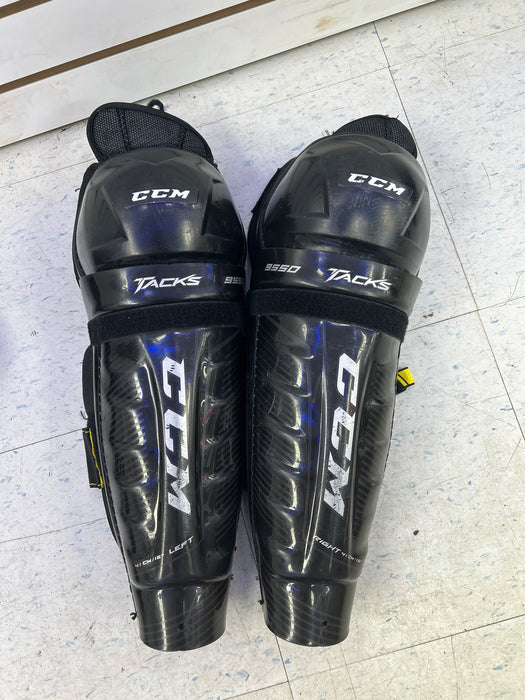 Used CCM Tacks 9550 Senior Shin Guards
