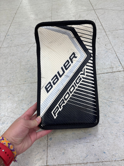 Used Bauer Prodigy Youth Blocker Regular