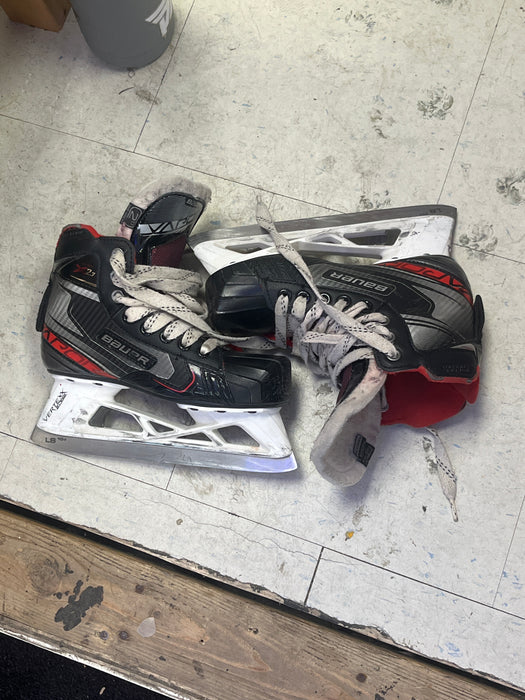 Used Bauer Vapor X2.7 Size 2 Goal Skates
