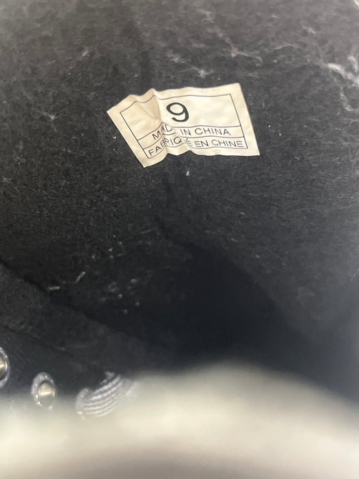 Used CCM U+ Size 9 Skates