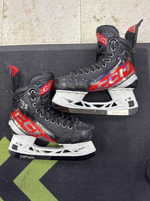 Used CCM FT6 Pro 7D Player Skates