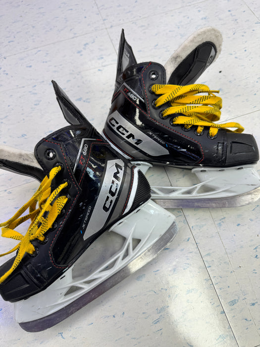 Used CCM FT680 Skates Youth 13.0