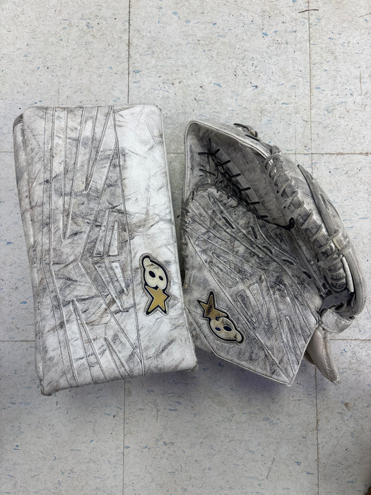 Used Brian’s Subzero 6.0 Regular Junior Glove Blocker Set