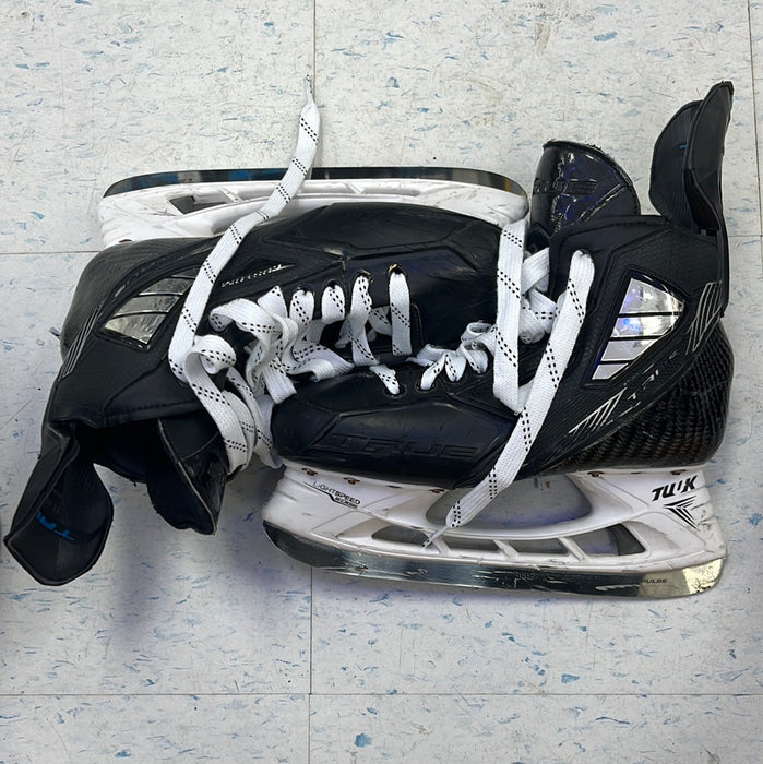 Used True Custom Size 8.5 Player Skates