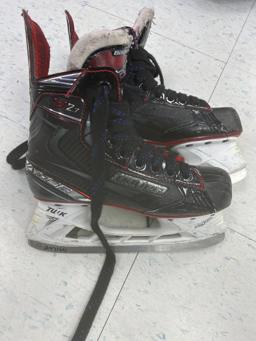 Used Bauer Vapor X2.7 Junior Player Skates 2.5D