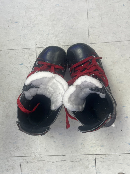 Used Bauer Vapor X500 Size 13 Youth Skates