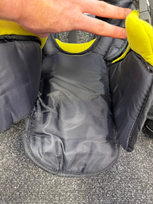Used Warrior Ritual GT Junior Large/X-Large Chest Protector