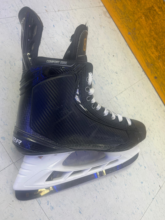 Used Bauer Vapor HyperLite Maple Leafs Pro Stock - J.Muzzin - Size 10.5 Skates