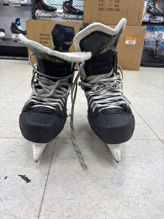 Used CCM Tacks AS580 Size 8.0 Regular Skates