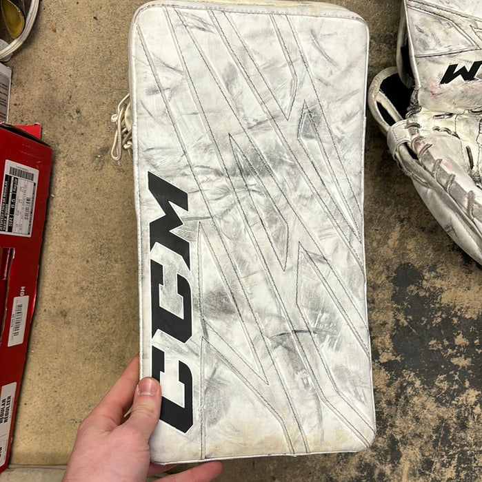 Used CCM EFlex 4.5 Senior Catcher and Blocker Set