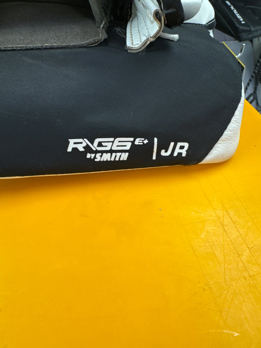 Used Warrior R G6 E+ Junior Catcher