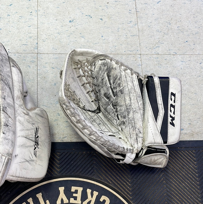 Used CCM Extreme Flex 760 Junior Blocker & Catcher