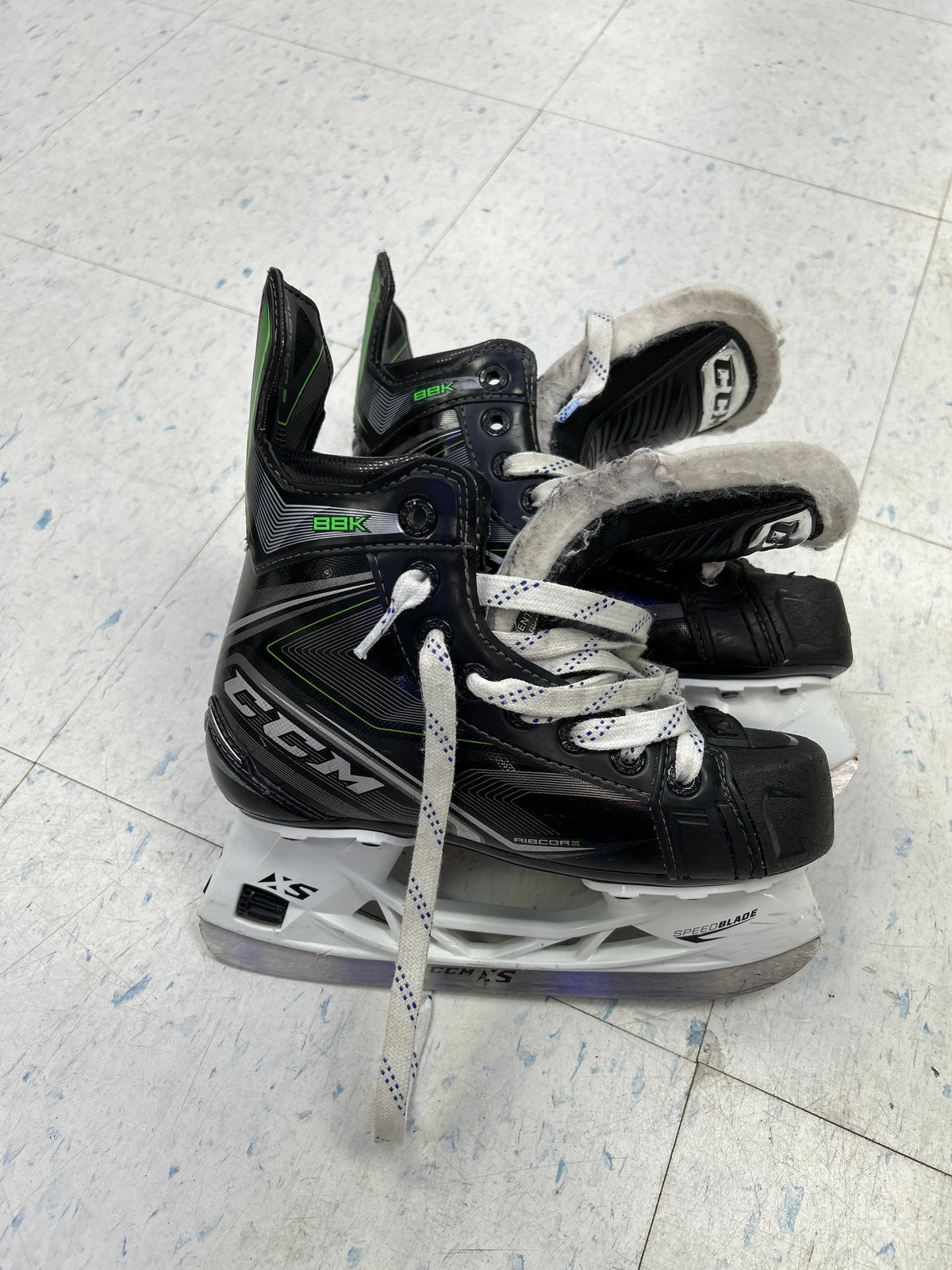Ccm Ribcore 8 Used CCM Ribcore 88K Player Skates — Crow's Sports Hockey