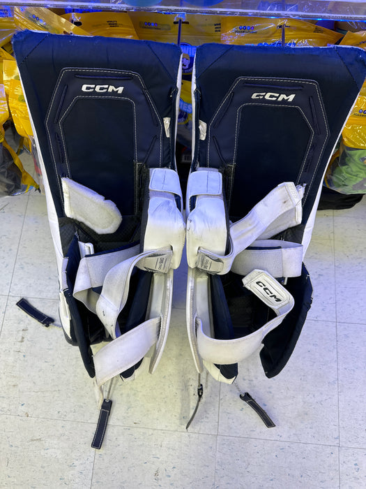 Used CCM Axis2.5 28+1 Leg Pads