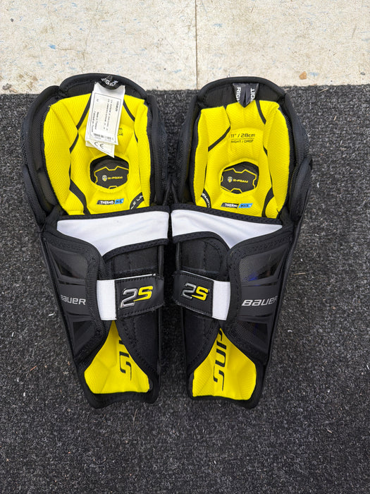 Used Bauer Supreme 2s 11” Junior Shin Guard
