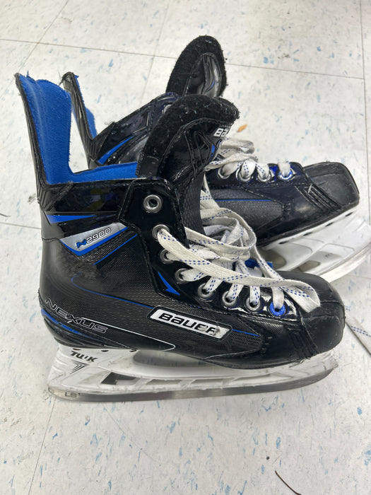 Used Bauer Nexus N2900 Skates 5.0 D