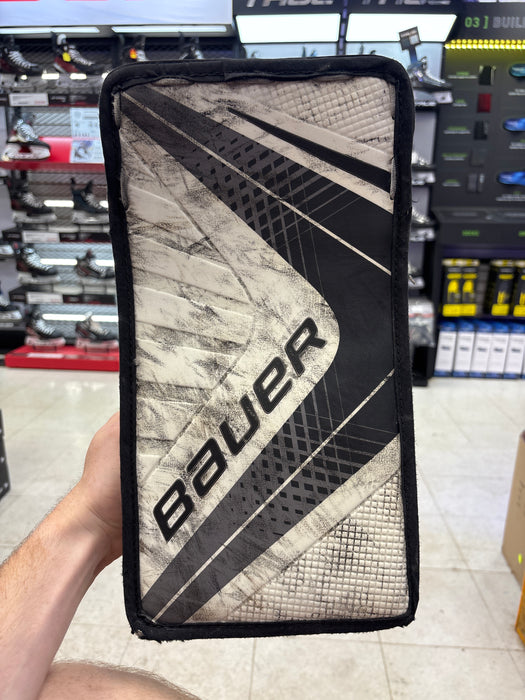 Used Bauer Vapor x900 Intermediate Catcher and Blocker Set